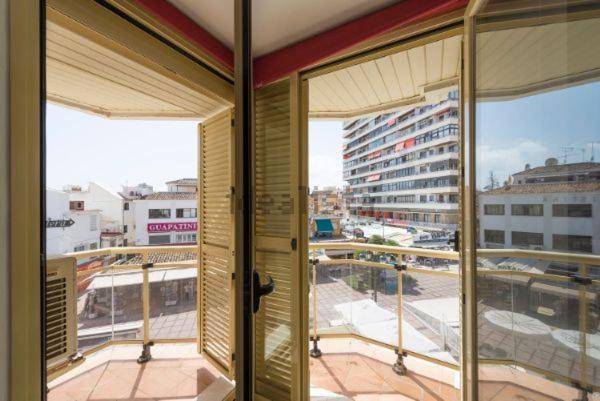 Puerta Del Sol Trm Only Adults Aparts Torremolinos Exterior photo
