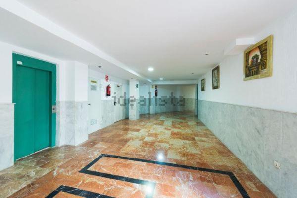 Puerta Del Sol Trm Only Adults Aparts Torremolinos Exterior photo