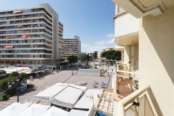 Puerta Del Sol Trm Only Adults Aparts Torremolinos Exterior photo