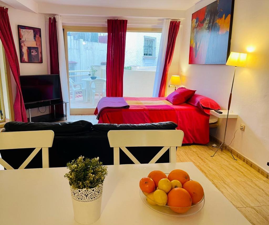 Puerta Del Sol Trm Only Adults Aparts Torremolinos Exterior photo
