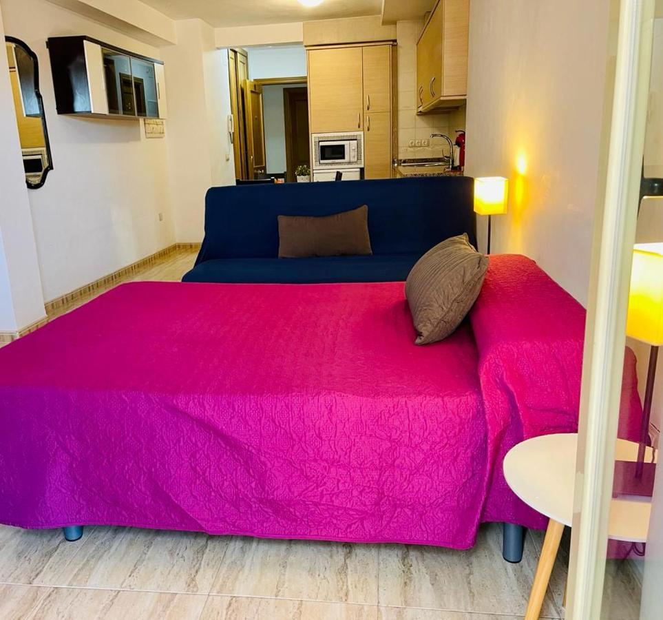 Puerta Del Sol Trm Only Adults Aparts Torremolinos Exterior photo