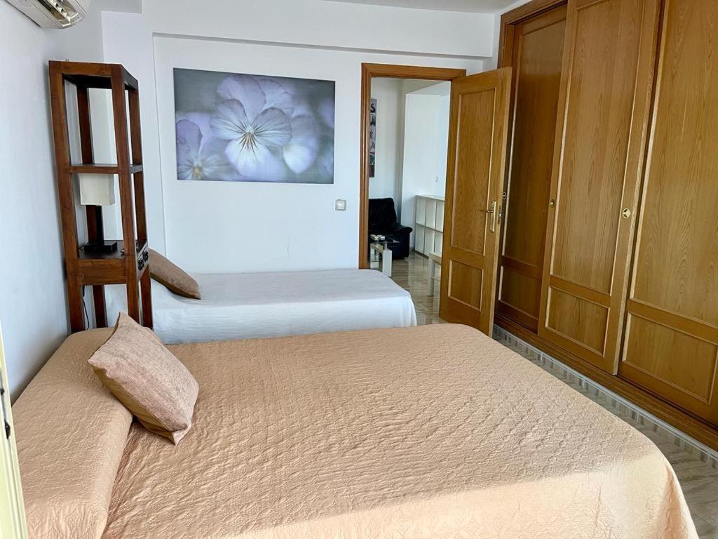 Puerta Del Sol Trm Only Adults Aparts Torremolinos Exterior photo